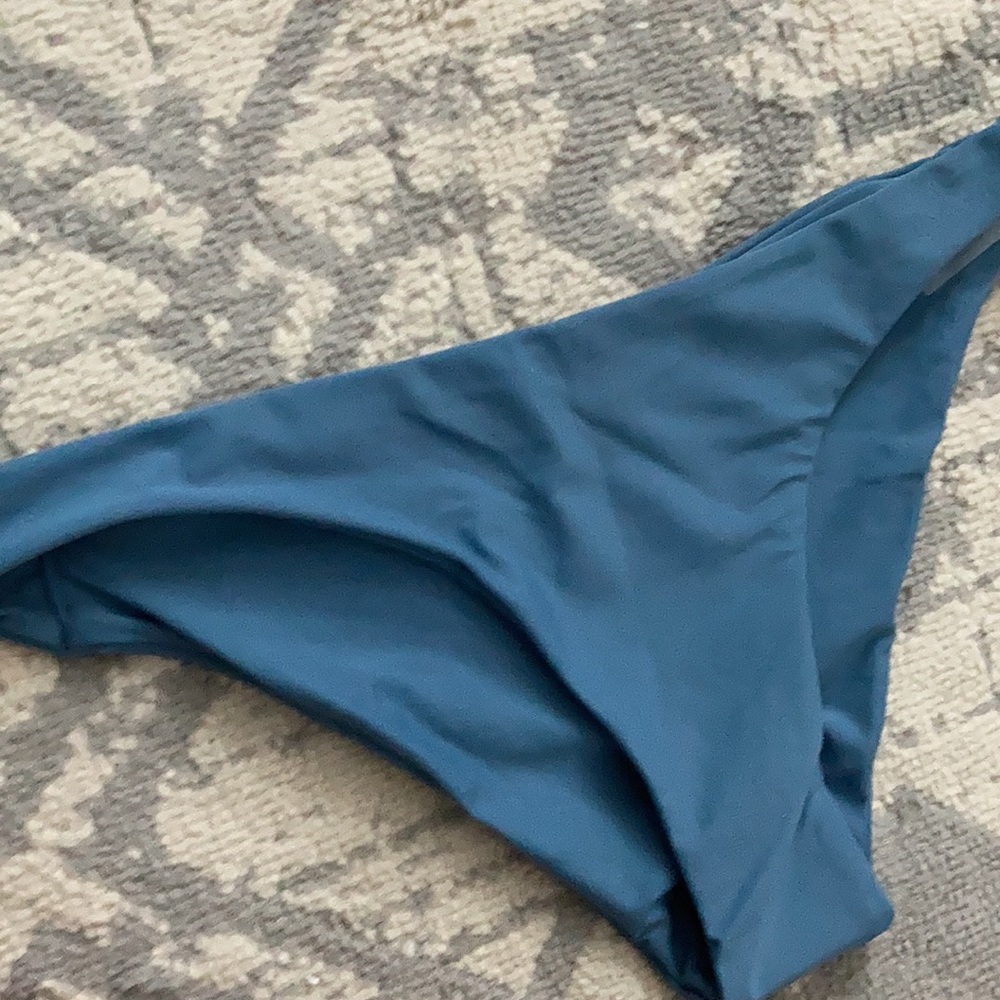 NWT Blue Ruffle Bikini - Picture 6 of 14